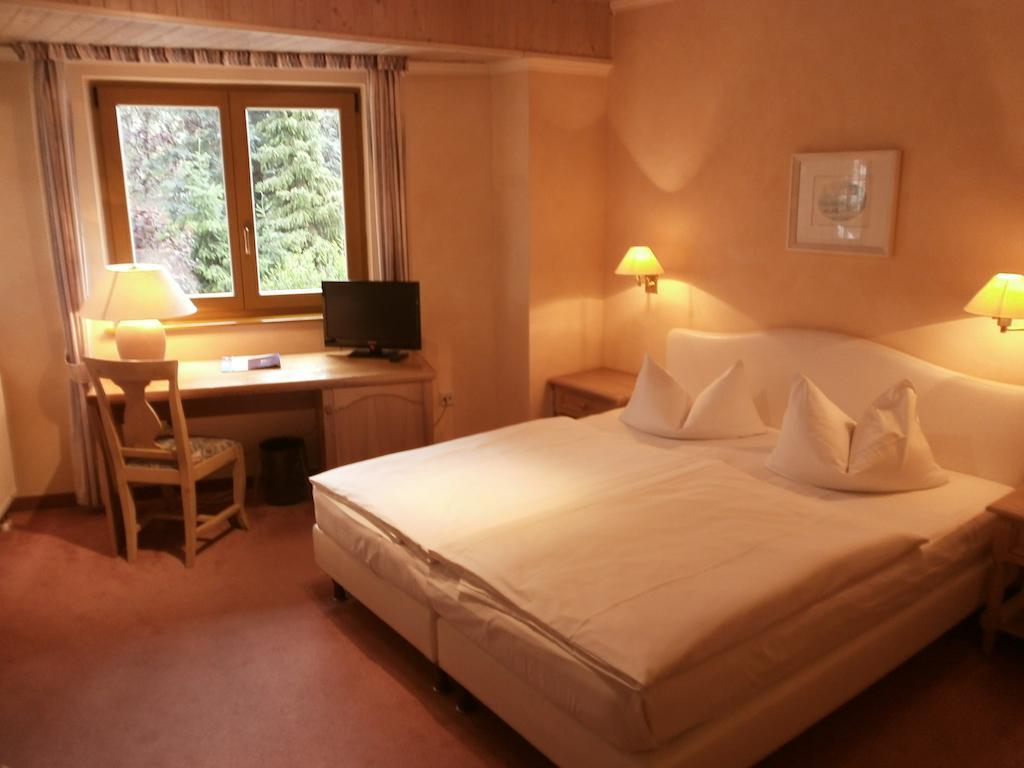 Gasthof Und Landhotel Zur Ausspanne Klipphausen Szoba fotó