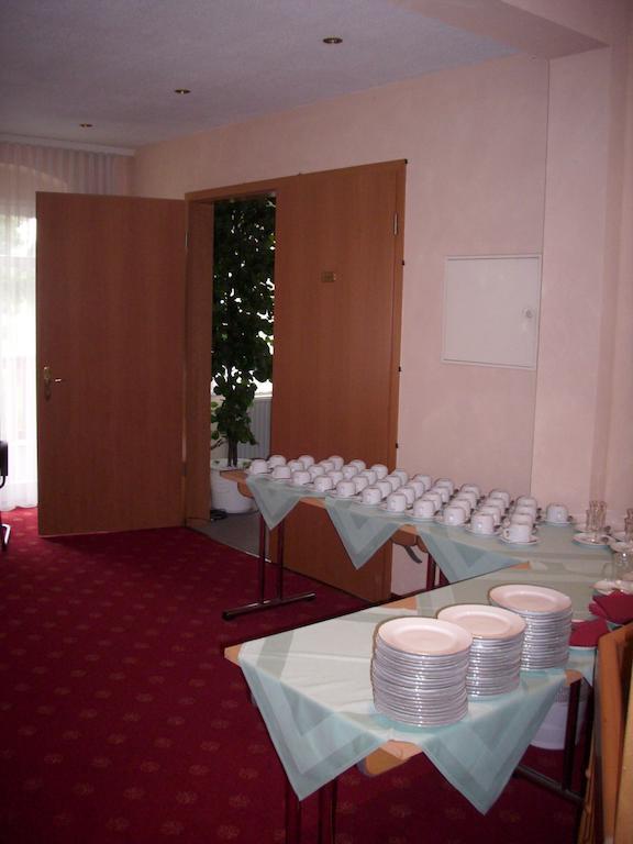 Gasthof Und Landhotel Zur Ausspanne Klipphausen Kültér fotó