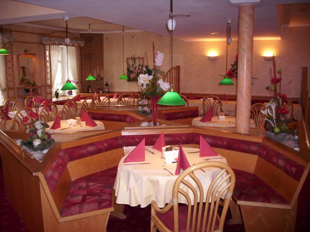 Gasthof Und Landhotel Zur Ausspanne Klipphausen Kültér fotó